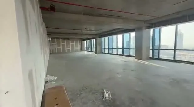 Business Bay'deki inşaat halindeki ofis için danışmanın gönderdikleri