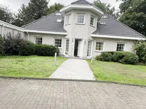 Handyfoto des Hauses vor der Bearbeitung