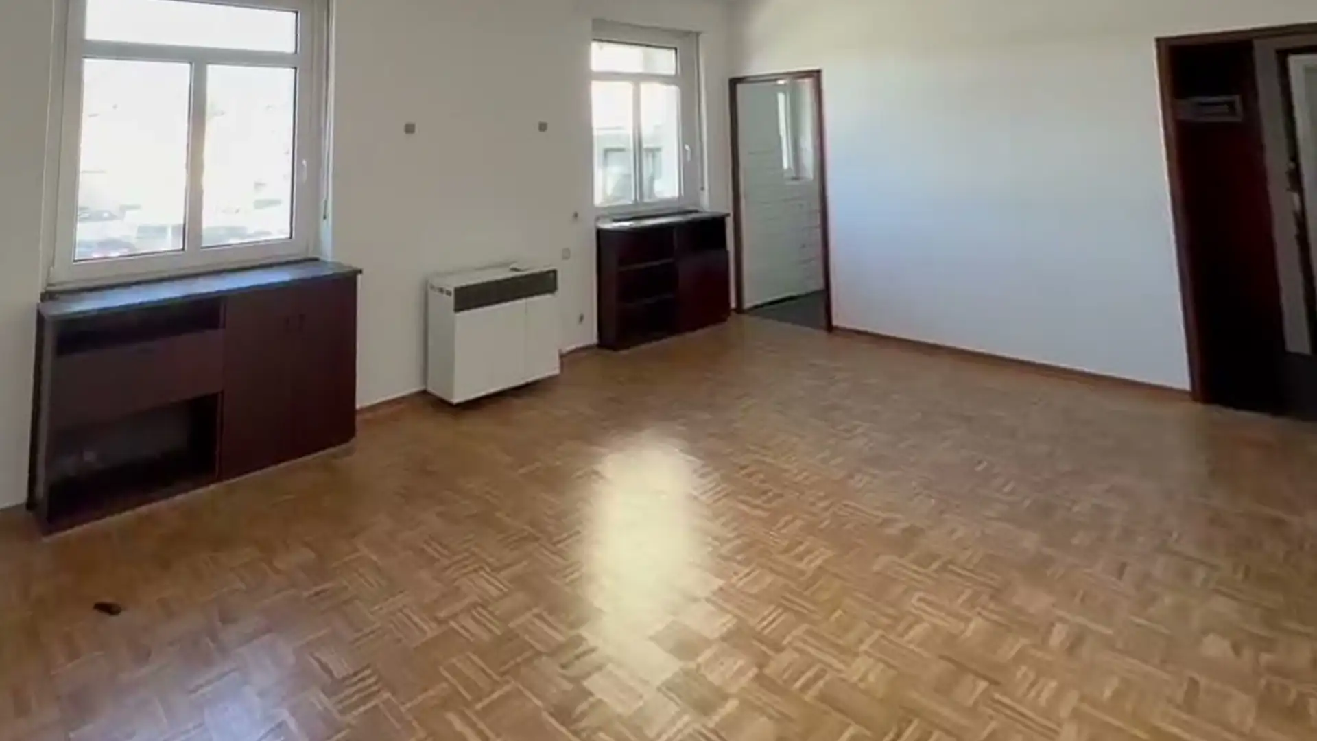 Schief gefilmt, gerade geliefert. vor der Bearbeitung