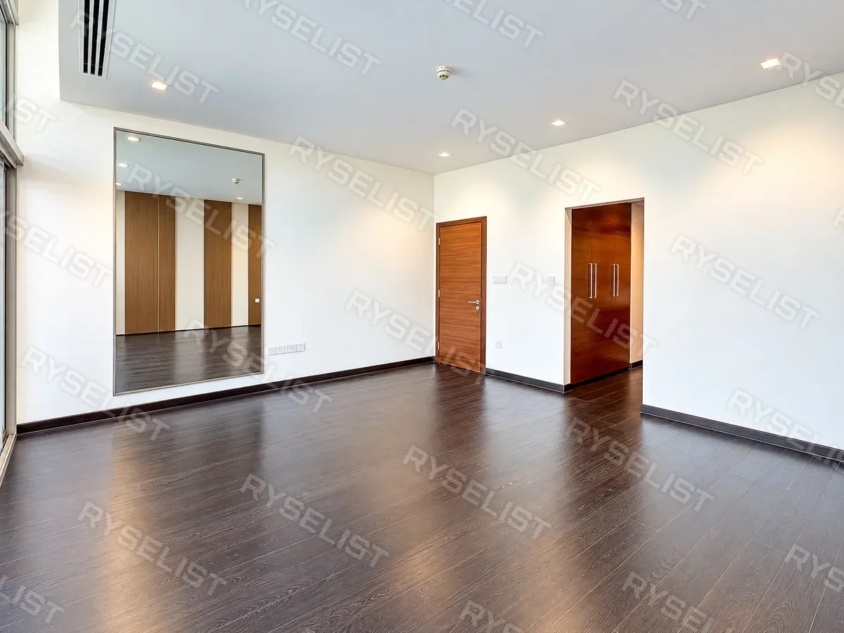 64 photos before 8:20, delivered listing photo 14