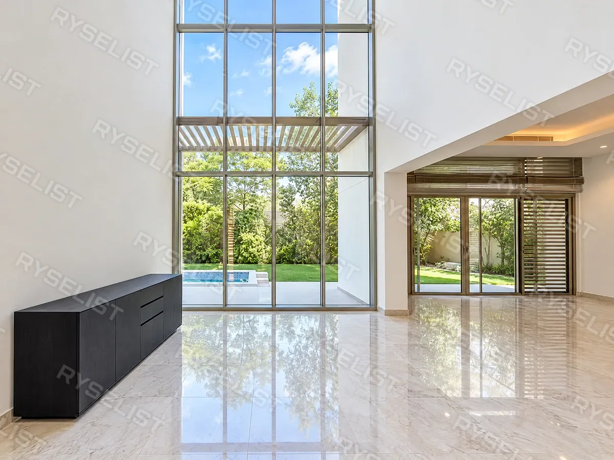64 photos before 8:20, delivered listing photo 27