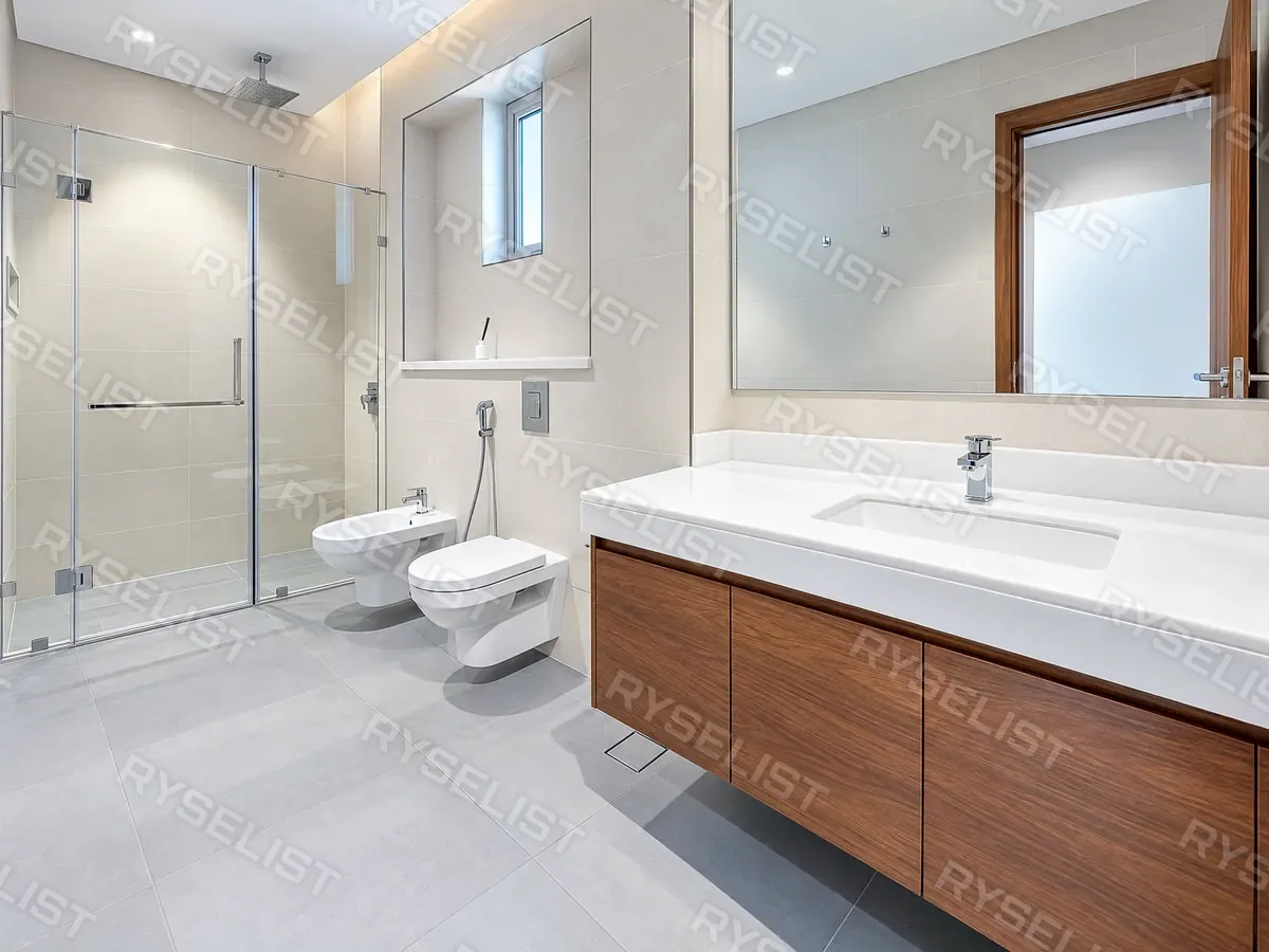 64 photos before 8:20, delivered listing photo 39