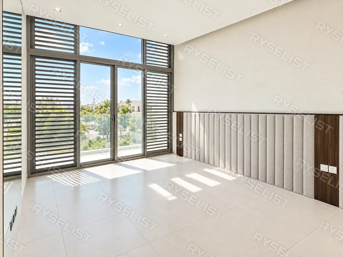 64 photos before 8:20, delivered listing photo 45