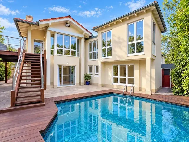 Julie Rosendahl · German property